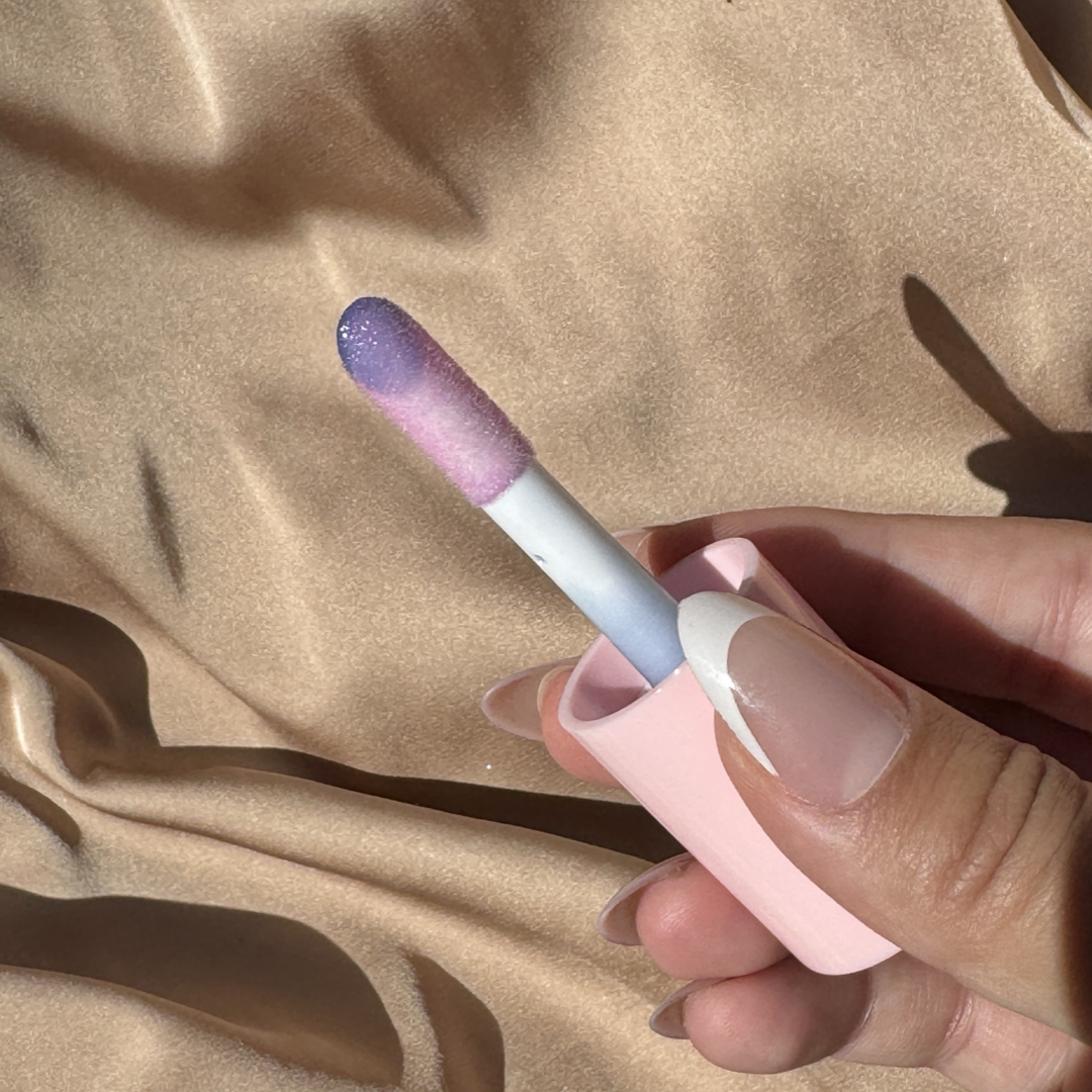 Magia Color Changing + Tinted Lip Gloss